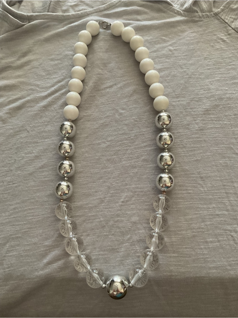 NWOT NOS White, Clear and Silver Beaded Statement Necklace